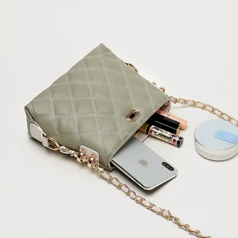 Small Crossbody Bags for Women Purses Fashion Leather Lightweight Handbags Shoulder Bag white 20CM8CM16CM