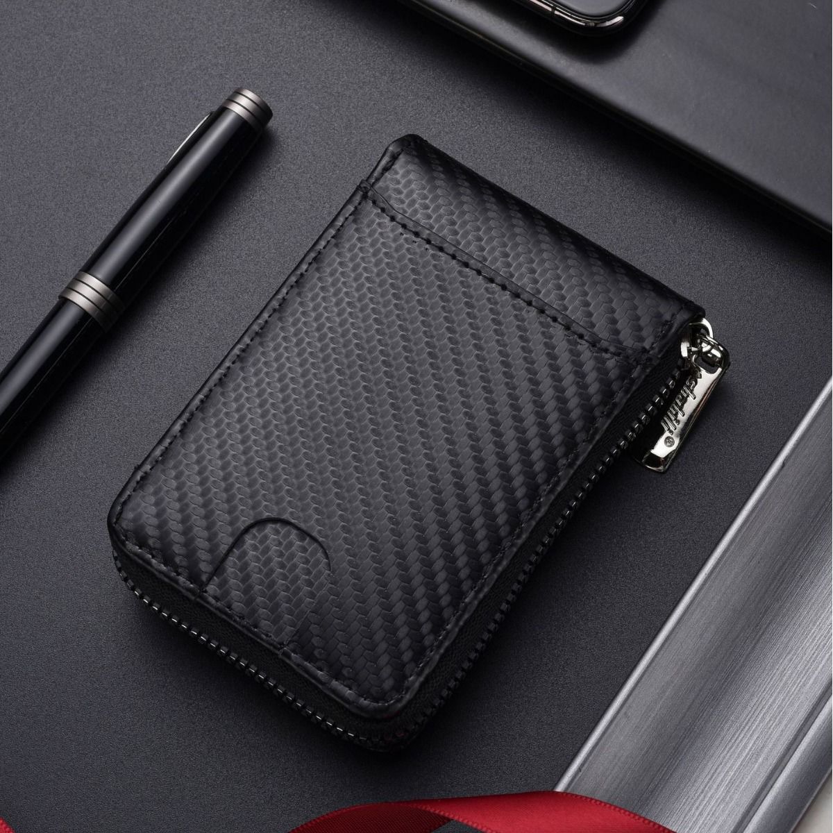Anti-theft RFID card holder; anti-demagnetization driver's license card holder; carbon fiber pattern zipper accordion women's credit card holder Color 1 Trumpet