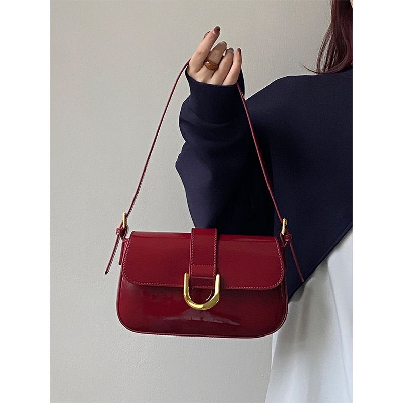 Senior handbag woman vintage wine red horseshoe buckle fashion hand armpit bag single shoulder crossbody bag a hair replacement black one size