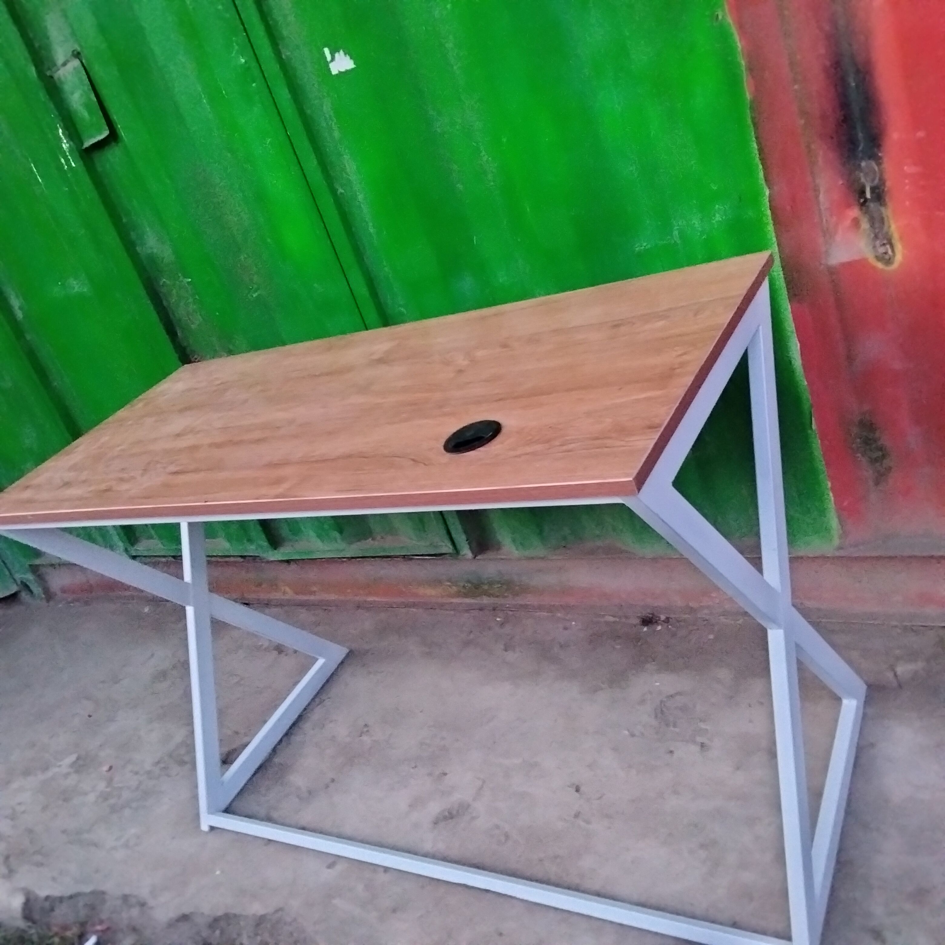 KINGLY SHOPPERS METTALIC STUDY TABLE/ OFFICE DESK