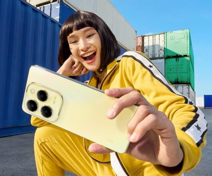 Infinix Hot 40 Pro,256GB +16GB RAM (8+8GB), 6.78" 120Hz FHD+ WITH magic ring 108MP Tripple AI Camera + 32MP Selfie Camera,33W Fast Charge 5000mAh Battery Dual SIM Helio G99 ultra processor Smartphones