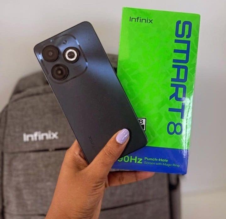 INFINIX SMART 8 128GB STORAGE UPTO 8GB RAM (4+4)GB 8 6.6'' HD PUNCH HOLE SCREEN,13MP DUAL CAMERA, SIDE FINGERPRINT 5000mAh BATTERY SMART PHONES