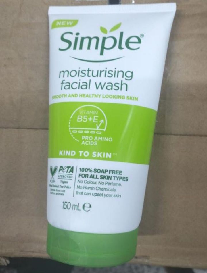 SIMPLE MOISTURIZING FACIAL WASH