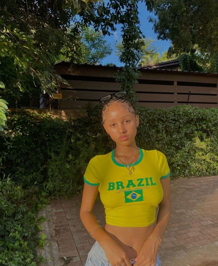 Classic and high quality Women's Tight Tight T-Shirts with Double Lining, Long Sleeve Crew Neck, Crop Tops, Basic Tee Top a must-have for any autumn or winter outfit for ladies.