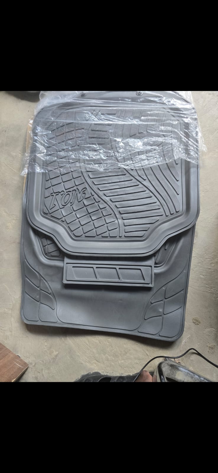 Car Floor Mats Rubber This car seat cover makes you feel more comfortable when placing your feet as they are made of anti-slide PVC rubber. They also do not emit any smell as they made up with a stron