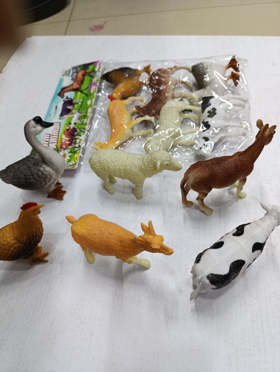 🔷️💫GREAT fUN😁 6 Pieces Farm Animals Figures Set for Kids, Realistic Design, Educational Toys (Multicolor)