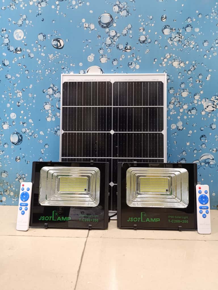 🎇JSOT 2pcs 200W Solar Floodlights + 1 Panel Dusk to Dawn Outdoor Security Lights🦋Each light runs independently with full dusk to dawn auto control, delivering reliable all-night lighting with no ele