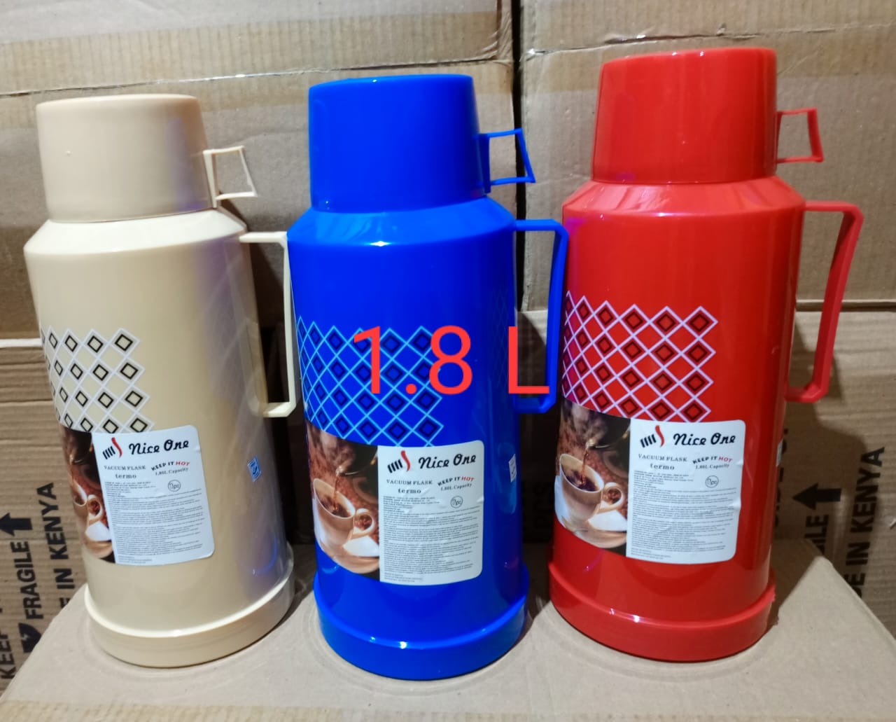 ✔️💫1.8ltrs Plastic Body Glass Refill Thermos Flask To keep Hot/Cold Tea/Coffee.Easy to carry and Compact
Capacity 1.8 L
Stainless steel insulation
Durable
Hot or Cold