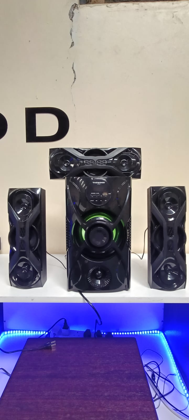 Tagwood LS-631M 3.1CH Subwoofer System with Bluetooth, FM, USB & SD, plus 2 satellite speakers & remote — ideal for home cinema & music.