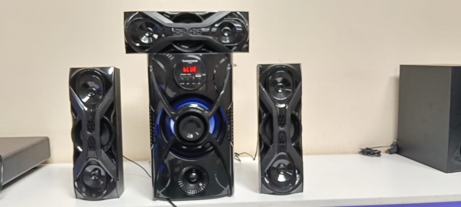 Tagwood LS-631M 3.1CH Subwoofer System with Bluetooth, FM, USB & SD, plus 2 satellite speakers & remote — ideal for home cinema & music.