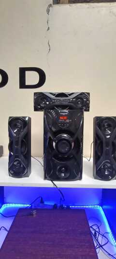 Tagwood LS-631M 3.1CH Subwoofer System with Bluetooth, FM, USB & SD, plus 2 satellite speakers & remote — ideal for home cinema & music.