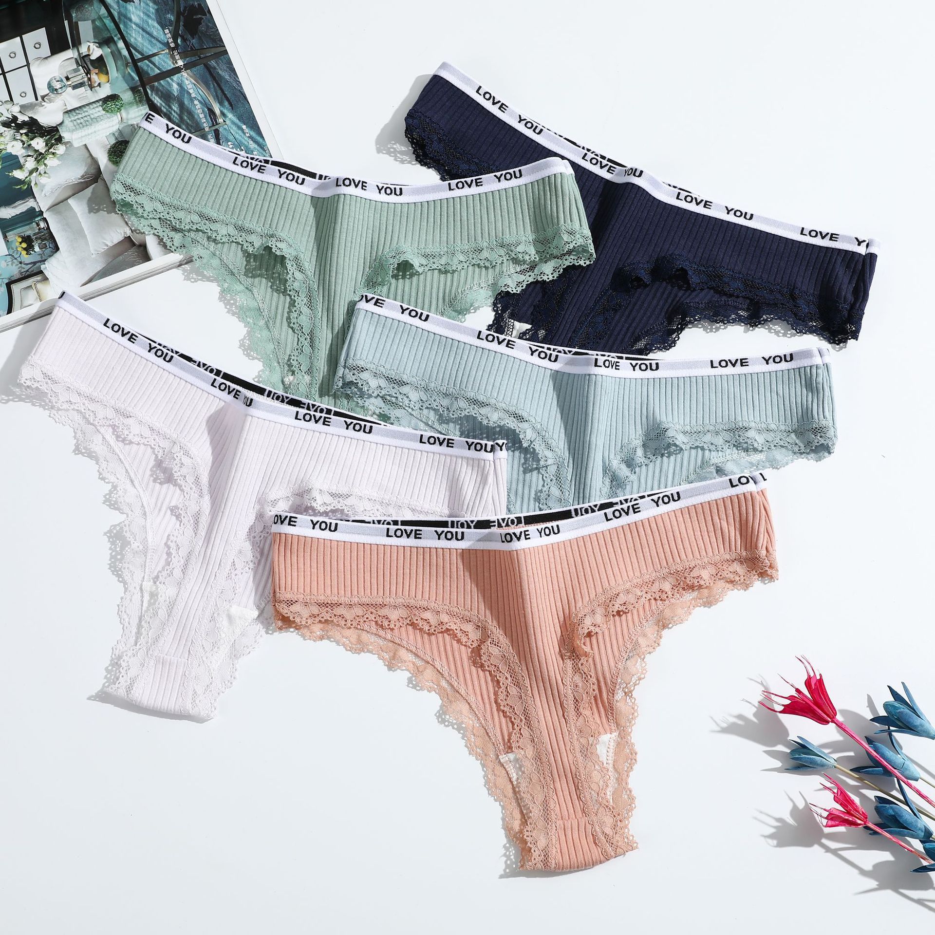 5Pcs Cotton Women's Panties, Lace & Printed Design,Breathable & Comfortable, Premium Blend Underwear for Daily Wear