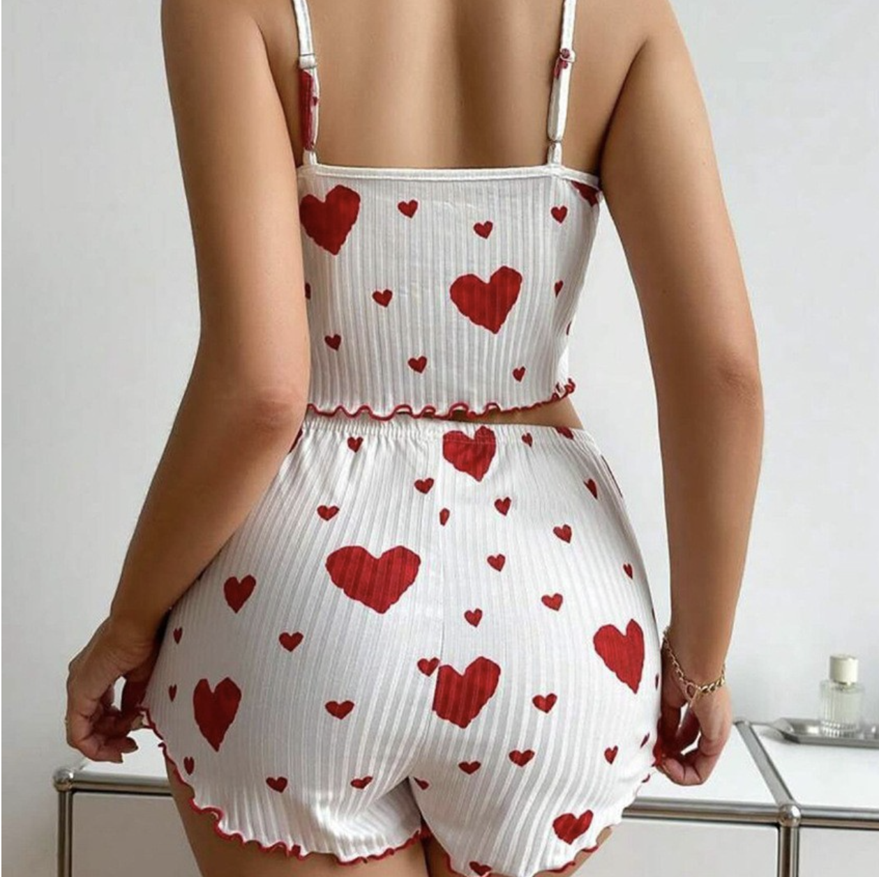 New women‘s sleep wear heart-shaped printed contrasting color home wear, front slit suspender pajama set