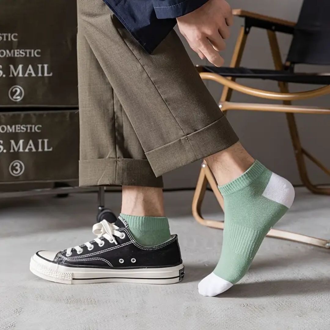 Letters Pattern 5 Pairs Men's Crew Socks, Breathable Comfy Casual Socks Simple Fashion Sports Socks