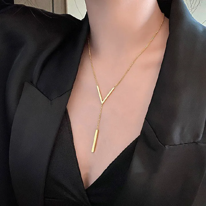 European and American ins popular long women's necklaces versatile tassel V-shaped design simple commuter personalized collarbone chain