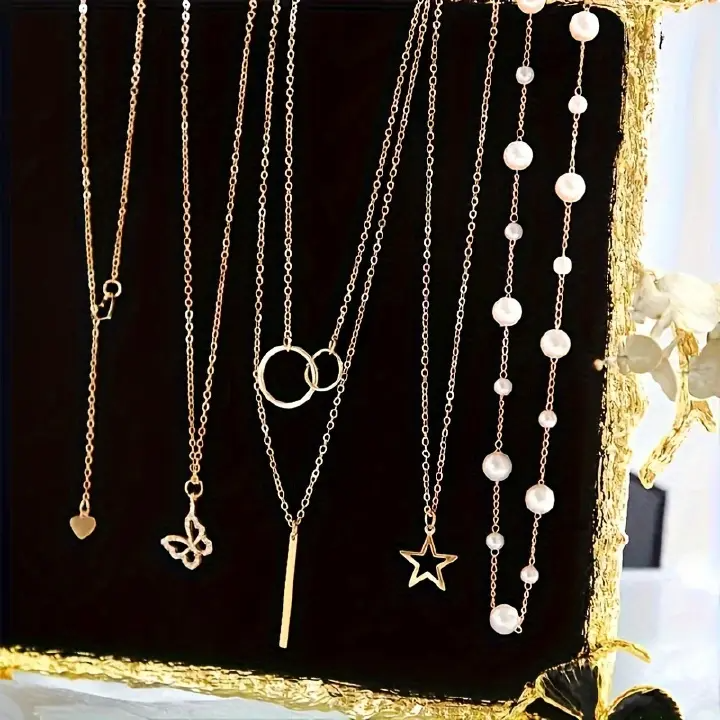 【5 Necklaces】Hot selling multi-layer necklace fashionable and versatile five-pointed star circle butterfly heart pearl necklace 5-piece set
