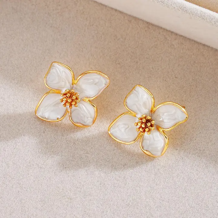 French Ins Retro Drip Glaze Milk White Flower Earrings Three-Dimensional Small Flower Stud Earrings Personality Temperament Drip Earrings