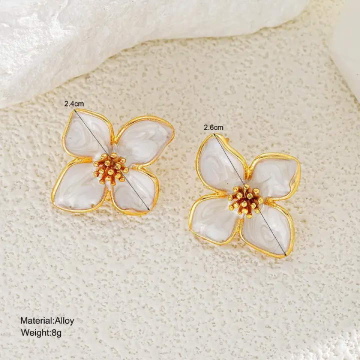 French Ins Retro Drip Glaze Milk White Flower Earrings Three-Dimensional Small Flower Stud Earrings Personality Temperament Drip Earrings