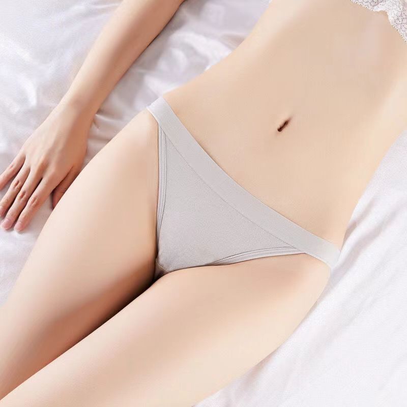 New Arrival 4Pcs Ladies Cotton Briefs Cotton Antibacterial Med-Low Waist Student Panties Breathable Simple Comfortable Hip Lifting Ladies Thongs Solid Color Triangle Panties（Choose one size larger）