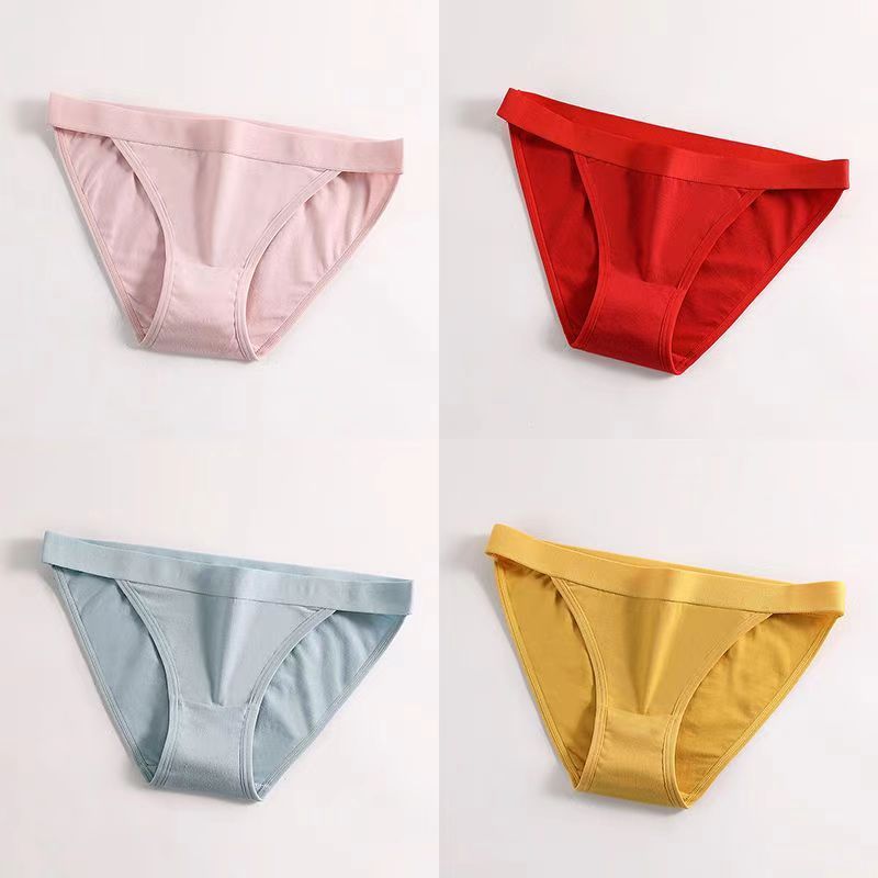 New Arrival 4Pcs Ladies Cotton Briefs Cotton Antibacterial Med-Low Waist Student Panties Breathable Simple Comfortable Hip Lifting Ladies Thongs Solid Color Triangle Panties（Choose one size larger）