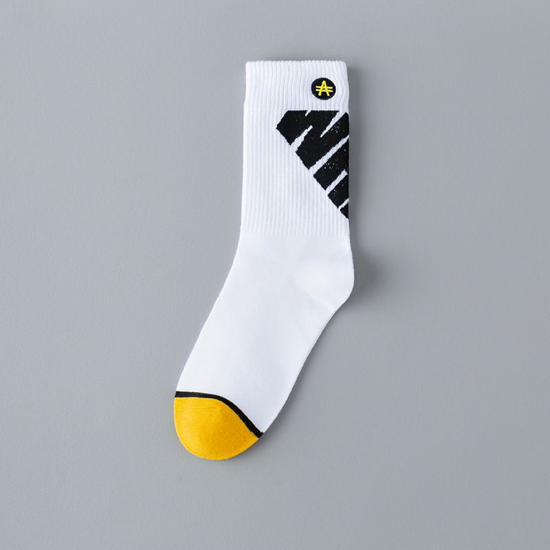 5Pairs Basketball socks boys American long socks 100% cotton anti-foot odor sports junior high school students hipster socks Men Buckle Football Match Fashion Socks Sport Sweat and odor resistant sock