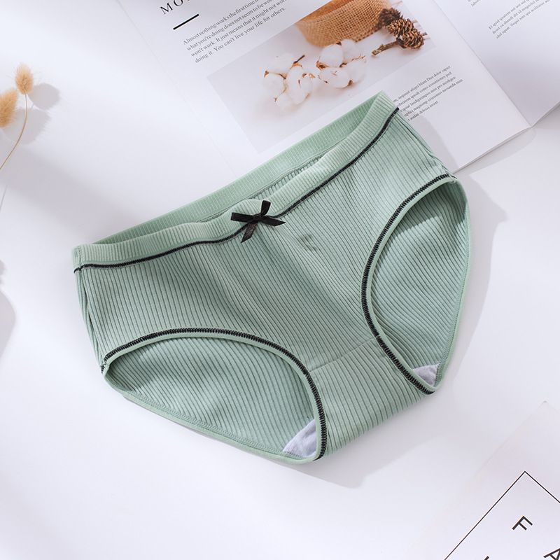 4PC Japanese cotton women's panties cotton plus size women's panties comfortable simple girl striped breathable solid color panties student panties hipster panties (China size,choose a larger size)