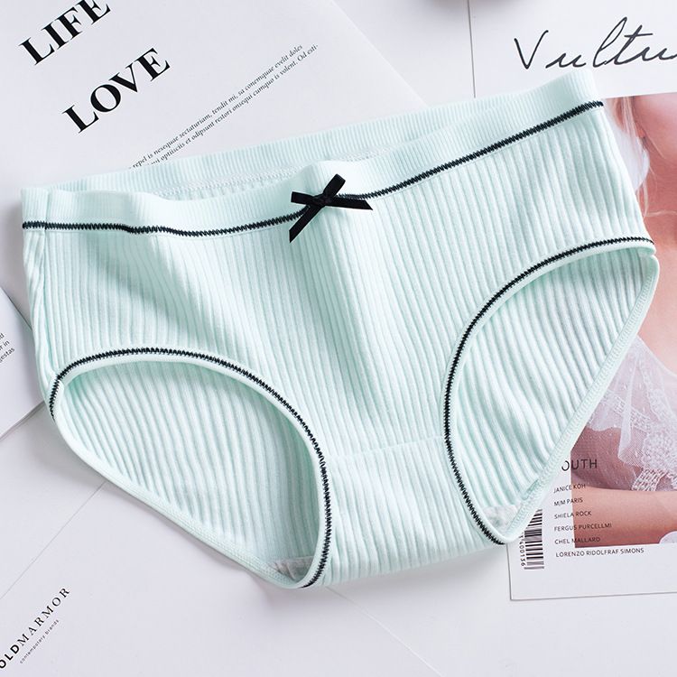 4PC Japanese cotton women's panties cotton plus size women's panties comfortable simple girl striped breathable solid color panties student panties hipster panties (China size,choose a larger size)