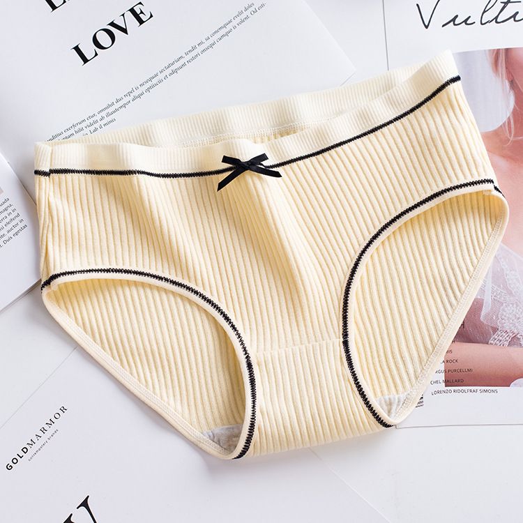4PC Japanese cotton women's panties cotton plus size women's panties comfortable simple girl striped breathable solid color panties student panties hipster panties (China size,choose a larger size)