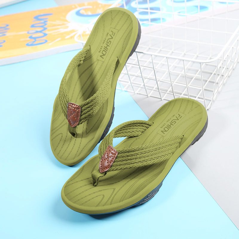 New Men's Shoes Light Flip Flops Boy Summer Slippers High Quality Beach Sandals Durable Fashion Man Non-Slip Slippers Unisex Soft Bottom flip-flops fashion outside wear clip-on slippers Boys Outer wea
