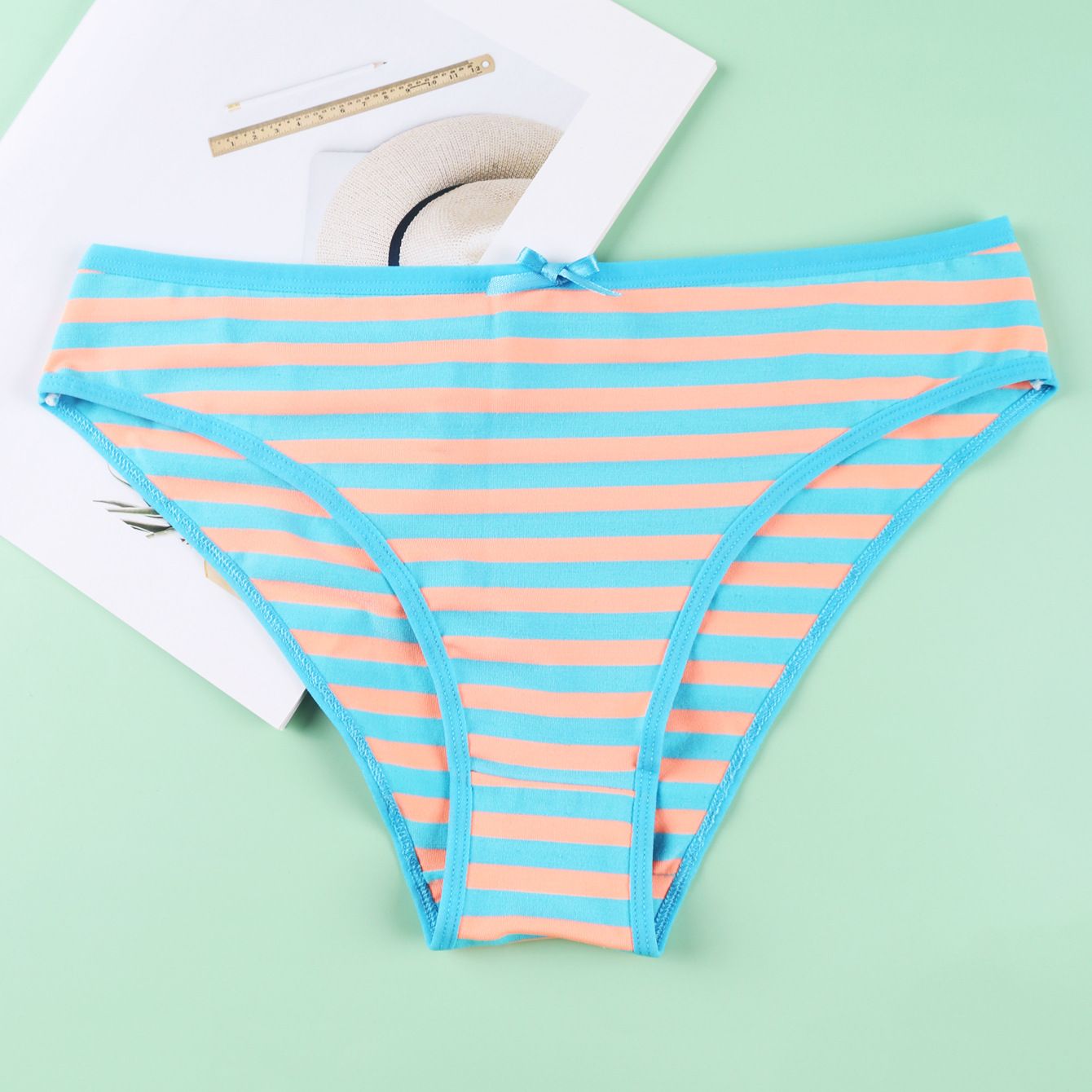 4PCS Women's cotton panties Girl Briefs Ms. cotton underwear bikini underwear sexy Ladies Briefs Free shipping Plus Size Ladies Cotton Striped Panties Women's Low Waisted Triangle Panties