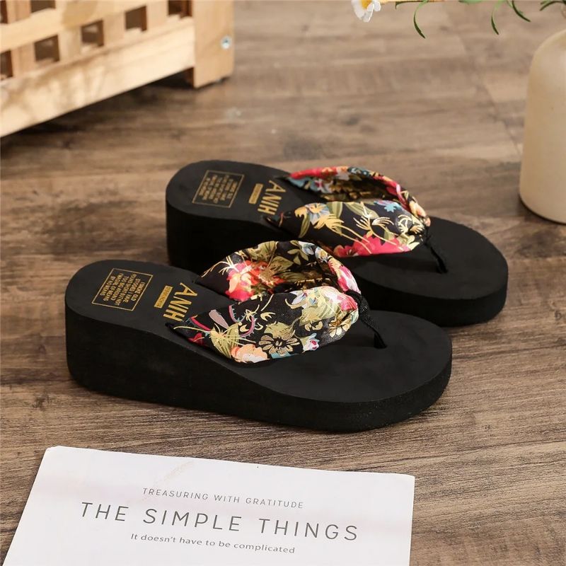 2025 Fashion Women Flip Flops Summer Beach Platform Slippers Casual Outside Wedges Sandals Summer Women Shoes Summer flip-flops women bohemian satin fabric straps casual limp heel beach sandals