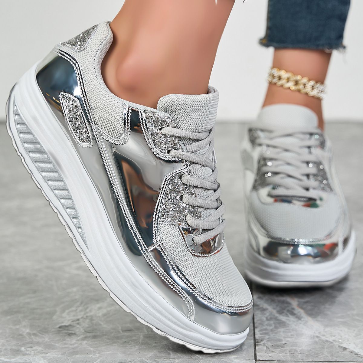 Mesh Breathable Women Casual Sneakers Women Lace Up Flats Vulcanized Shoes Ladies Outdoor Running Walking Shoes Comfortable Breathable Female Footwear Platform Sneakers Female Shoes Plus Size