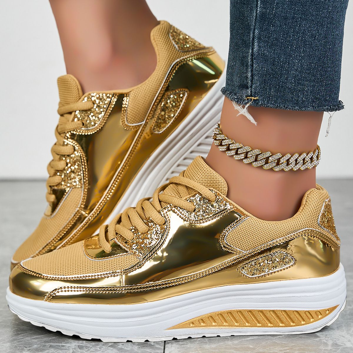 Mesh Breathable Women Casual Sneakers Women Lace Up Flats Vulcanized Shoes Ladies Outdoor Running Walking Shoes Comfortable Breathable Female Footwear Platform Sneakers Female Shoes Plus Size
