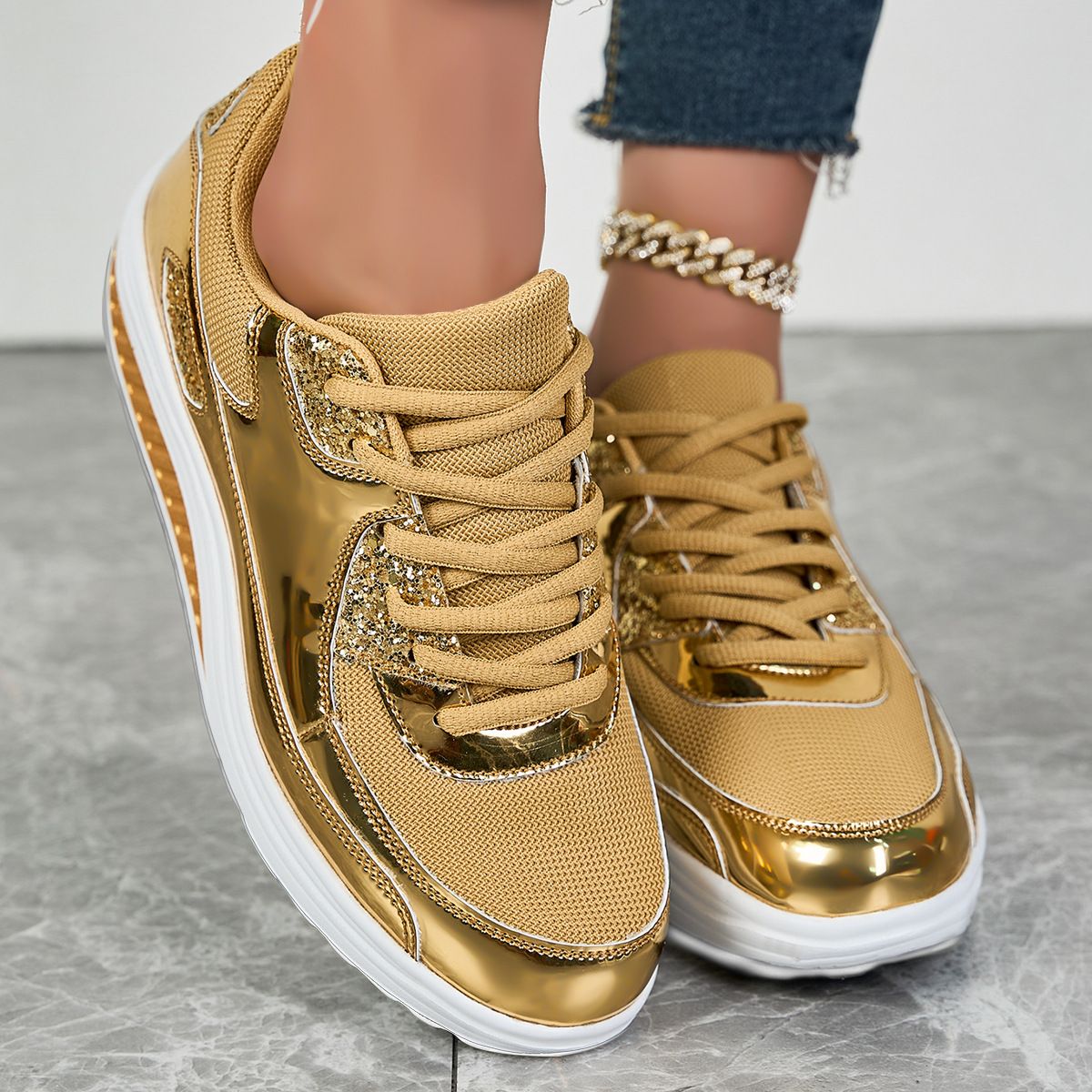 Mesh Breathable Women Casual Sneakers Women Lace Up Flats Vulcanized Shoes Ladies Outdoor Running Walking Shoes Comfortable Breathable Female Footwear Platform Sneakers Female Shoes Plus Size