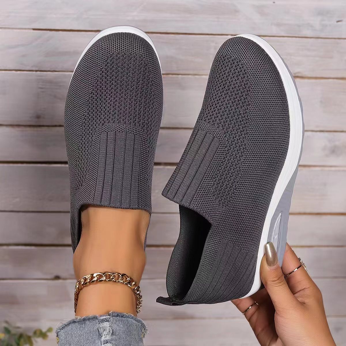 Lightweight Women Casual Shoes Breathable Slip on Female Casual Sneakers Anti-slip Women's Flats Outdoor Walking Shoes Women Walking Shoes Air Cushion Non Slip Orthopedic Shoes Ladies Platform Mules