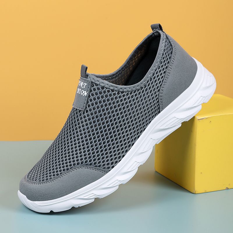 Lightweight Men Casual Shoes Breathable Slip on Male Casual Sneakers Anti-slip Men's Flats Outdoor Walking Shoes Size 38-46
