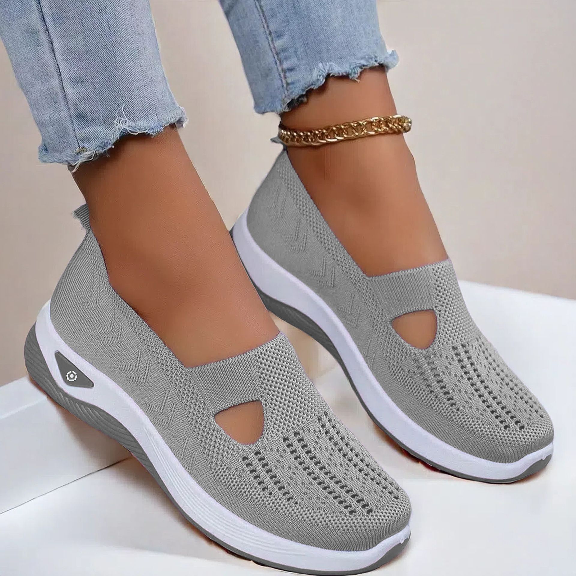 New women's sports shoes, fashionable, breathable, lightweight, non-slip, wear-resistant, casual sports shoes, flat shoes Barefoot Walking Shoes for Women Mesh Breathable Comfortable Orthopedic Shoes