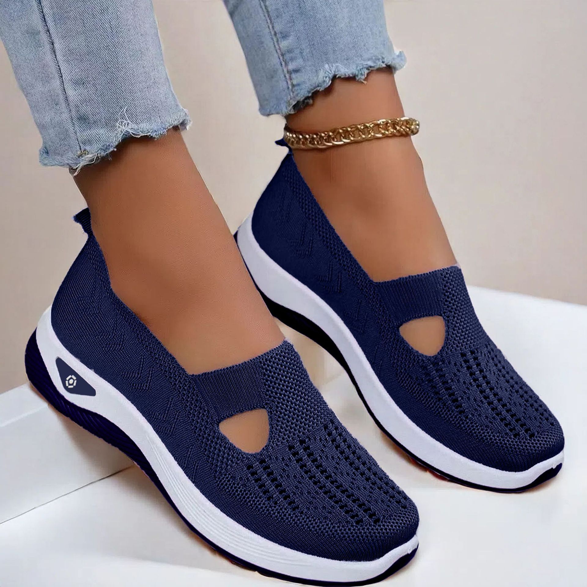 New women's sports shoes, fashionable, breathable, lightweight, non-slip, wear-resistant, casual sports shoes, flat shoes Barefoot Walking Shoes for Women Mesh Breathable Comfortable Orthopedic Shoes