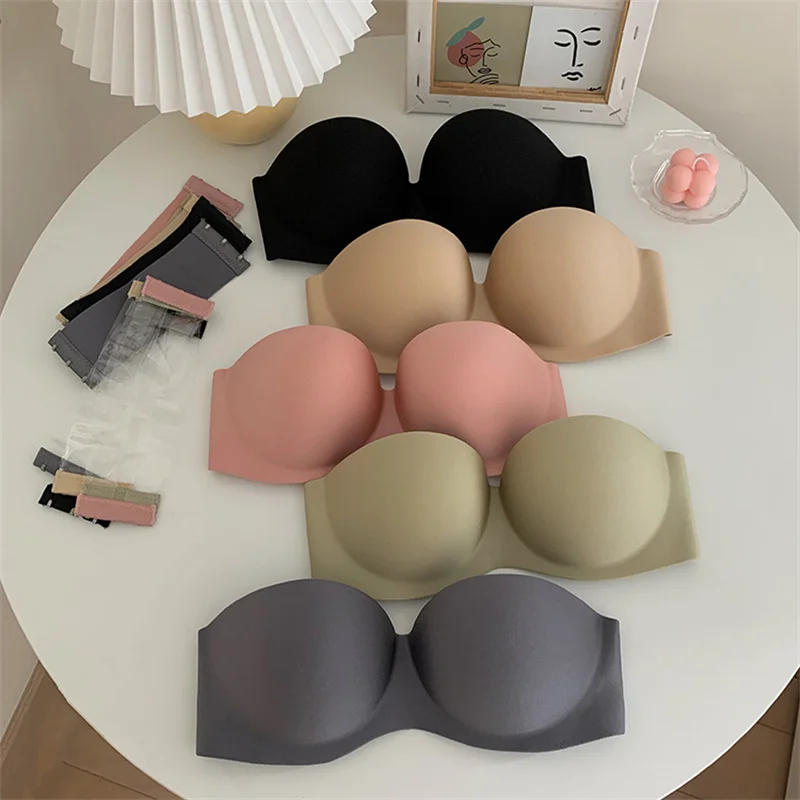 2PCS Sexy Strapless Bras Women Wireless Bralette Soft Female Underwear Ladies Seamless Bras Invisible Bra With 2pcs Straps