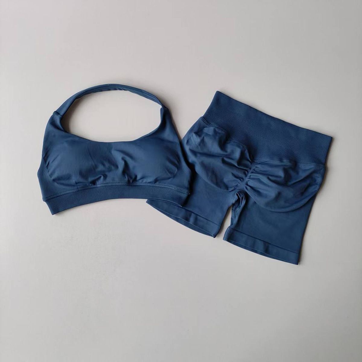 2 Pieces Yoga Suit for Women Seamless Fitness Gym Clothes Halter Sports Bra Matching Impact Shorts Workout Sets Gym Outfit Women's Seamless Yoga Set Sexy Sport Bra High Waist Sports Shorts Gym Fitness