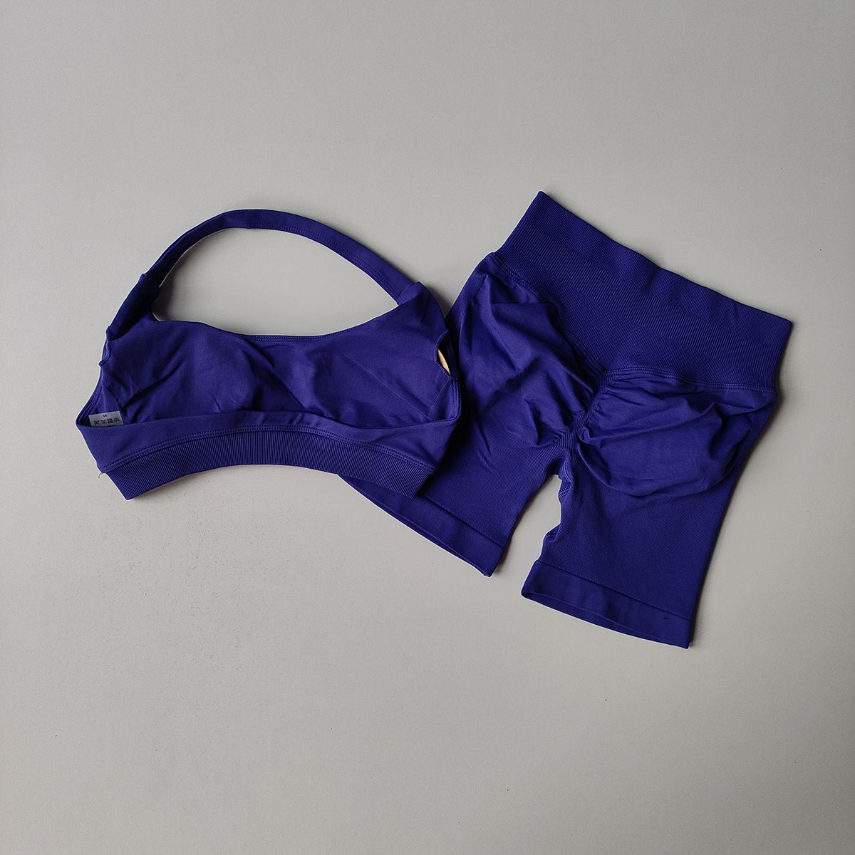 2 Pieces Yoga Suit for Women Seamless Fitness Gym Clothes Halter Sports Bra Matching Impact Shorts Workout Sets Gym Outfit Women's Seamless Yoga Set Sexy Sport Bra High Waist Sports Shorts Gym Fitness