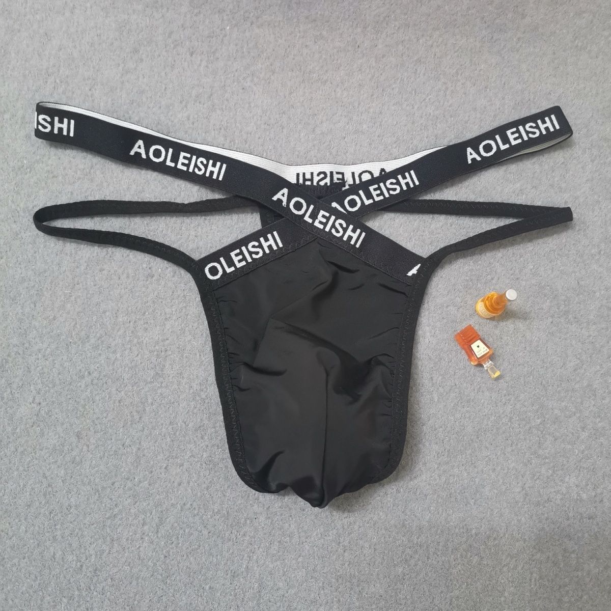 2PCS Men's Sexy Breathable Thongs Briefs Low Waist U Convex Underwear Underpants Men's G-String Underwear ice silk sexy gay sissy  Jockstrap penise bag breathable thin men underwear