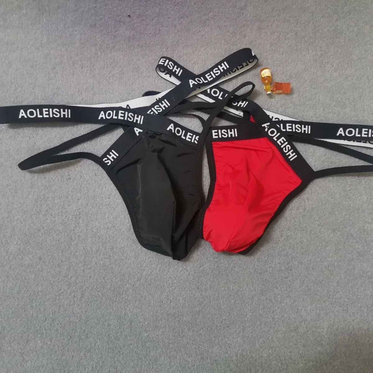 2PCS Men's Sexy Breathable Thongs Briefs Low Waist U Convex Underwear Underpants Men's G-String Underwear ice silk sexy gay sissy  Jockstrap penise bag breathable thin men underwear