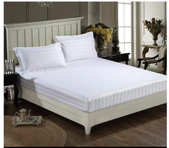 4Pcs of 6*7 Luxury Cotton Stripped Bedsheets Set (2pillowcases and 2pc bedsheets ) Bedding Set Plain White