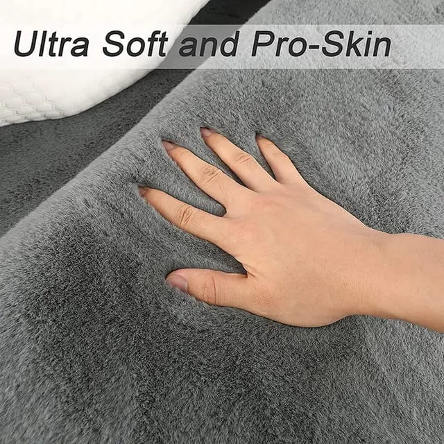 Ultra Soft Rabbit Fur Carpet Soft and Sleek Mat Dashboard or Bedside Mat can also be used for Decor

Super soft and Sleek
 
Size ; 60×180cm
