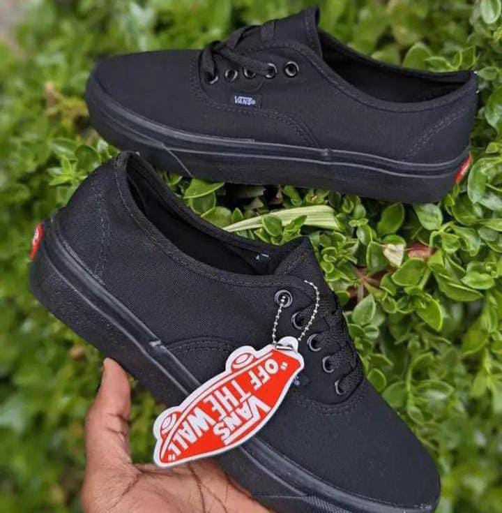 Beautiful Generic Double Sole Vans off the Wall Unisex  Mens and Womens Shoes Comfortable Lace Up Sneakers Fashionable Gentlemen Shoes Low Dunk Rubbers
Sizes (37-44)