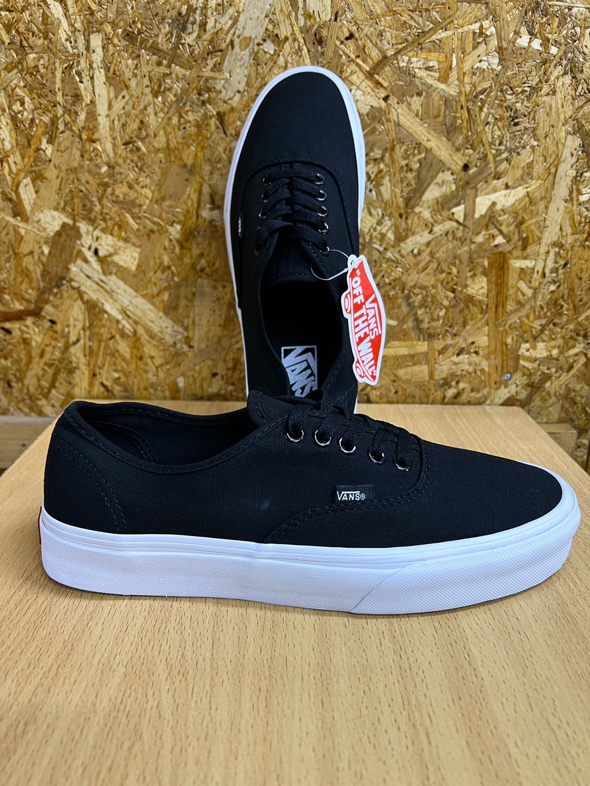 Beautiful Generic Double Sole Vans off the Wall Unisex  Mens and Womens Shoes Comfortable Lace Up Sneakers Fashionable Gentlemen Shoes Low Dunk Rubbers
Sizes (37-44)