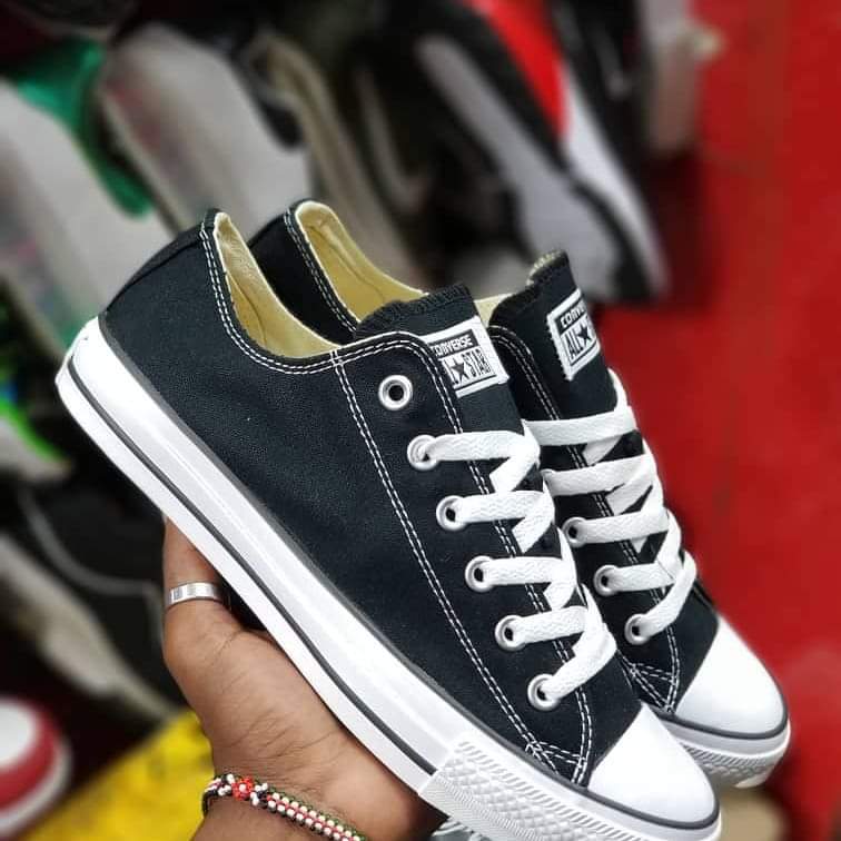 Elegant  Unisex  Mens and Womens Shoes Comfortable Lace Up Sneakers Fashionable Gentlemen Shoes Low Cut  Rubbers Sports Shoes
Sizes (36-41)