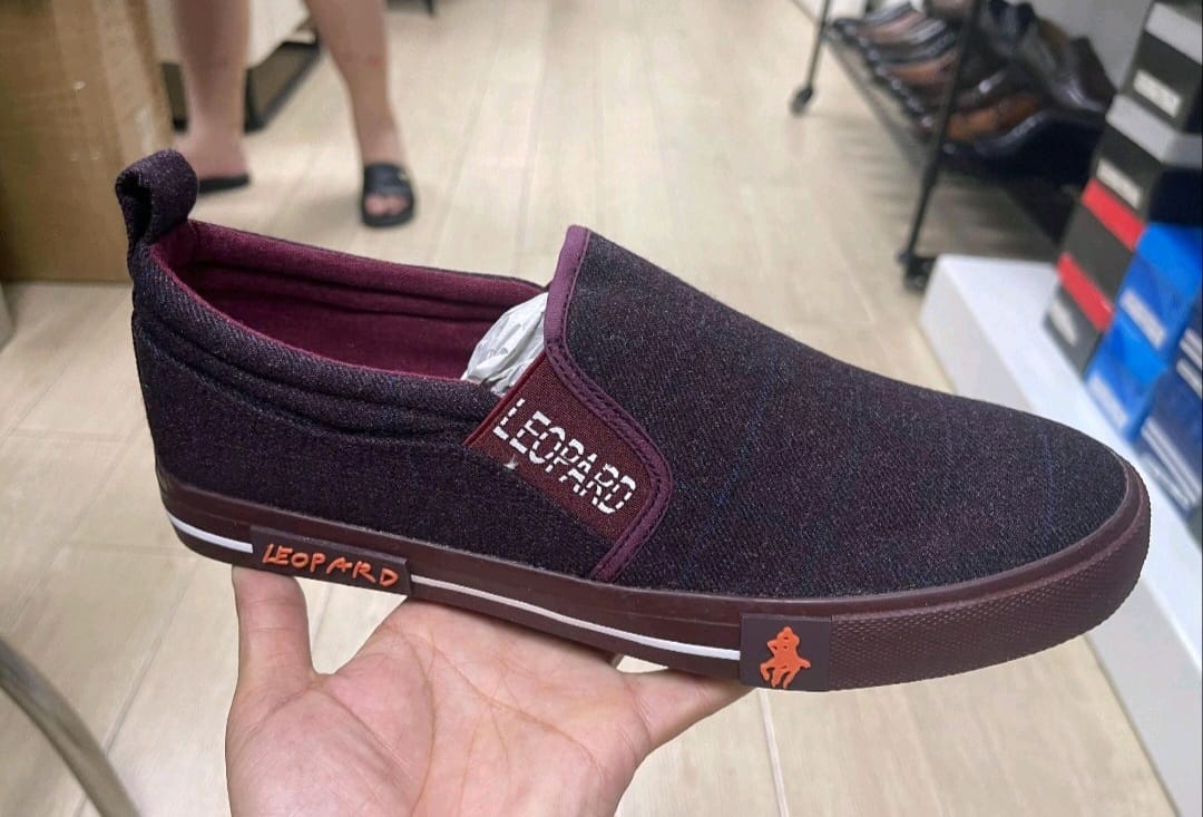 Elegant  Leopard's Rubbers Latest edition Unisex  Mens and Womens Shoes Comfortable Lace Up Sneakers Fashionable Gentlemen Shoes Low Cut  Rubbers Sports Shoes