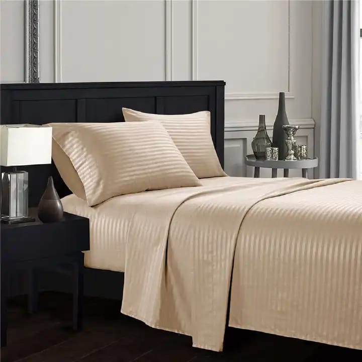 4Pcs of 7*8 Luxury Cotton Stripped Bedsheets Set (2pillowcases and 2pc bedsheets ) Bedding Set Plain